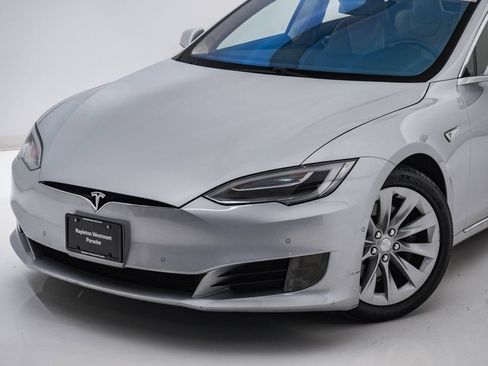 Used 2016 Tesla Model S 60D AWD/4WD image 4