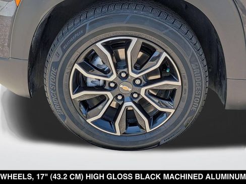 Used 2021 Chevrolet TrailBlazer ACTIV w/ Technology Package FWD image 11
