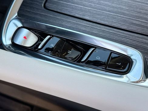 Used 2024 Buick Enclave Avenir w/ Trailering Package, 5000 lbs. image 19