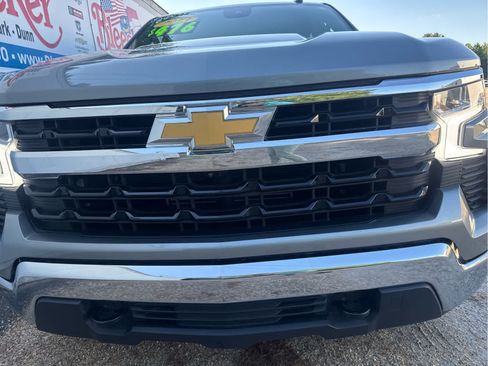 Used 2023 Chevrolet Silverado 1500 LT w/ Safety Package AWD/4WD image 10