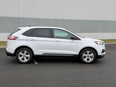 Used 2020 Ford Edge SE image 4