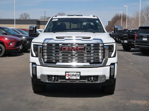 New 2026 GMC Sierra 3500 Denali w/ Denali Reserve Package AWD/4WD image 2