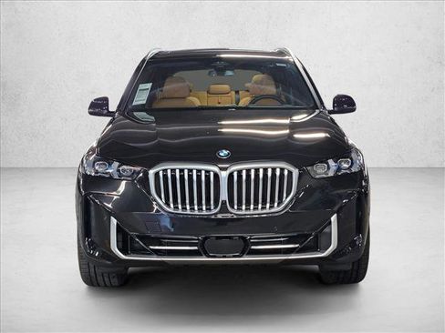 New 2026 BMW X5 xDrive40i w/ Climate Comfort Package image 2