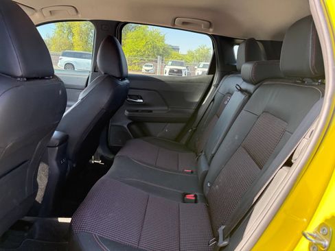 Used 2025 Nissan Kicks SR FWD image 10