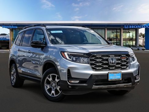 Certified 2023 Honda Passport TrailSport image 1