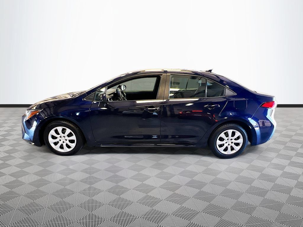 Used 2024 Toyota Corolla LE FWD image 4