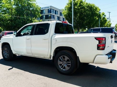 New 2025 Nissan Frontier SV w/ SV Convenience Package image 4