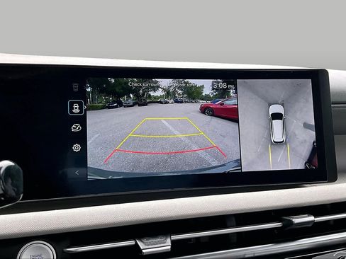 Used 2025 Hyundai Tucson Limited FWD image 25