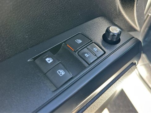 Used 2022 Toyota Tacoma SR RWD image 33