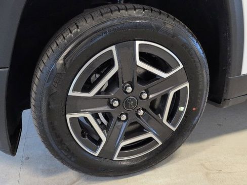 New 2026 Jeep Cherokee Laredo AWD/4WD image 9