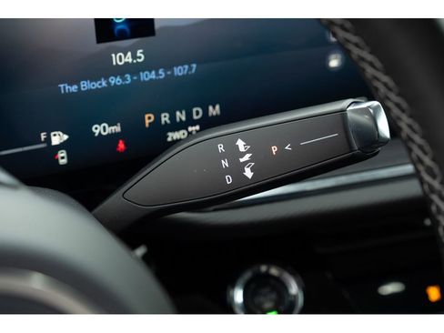 Certified 2025 Buick Envision Preferred image 18