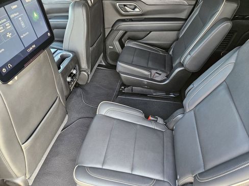 Used 2021 GMC Yukon XL SLT w/ SLT Luxury Plus Package image 31