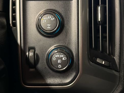 Used 2018 Chevrolet Silverado 1500 LT w/ All Star Edition image 42