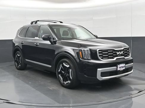 Used 2025 Kia Telluride S AWD/4WD image 1