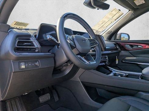 New 2026 Chevrolet Traverse Z71 w/ Enhanced Driving Package image 9