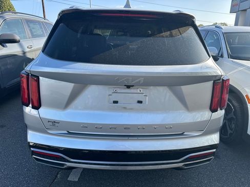 Used 2022 Kia Sorento SX image 3