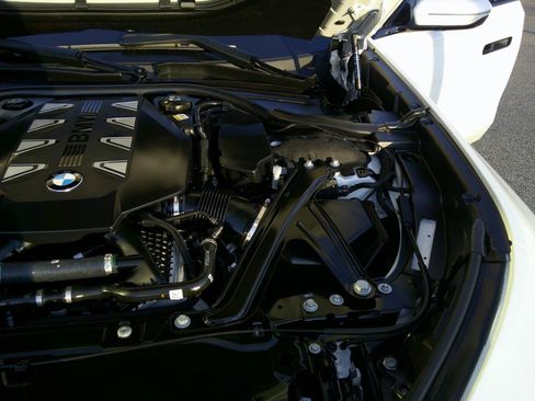 Used 2025 BMW 760i xDrive w/ Executive Package image 54