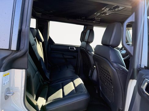 New 2025 Ford Bronco Badlands image 18