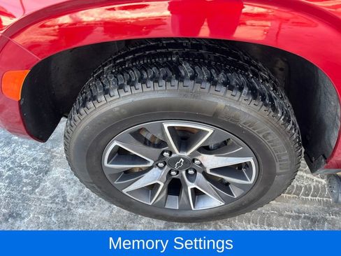 Used 2021 Chevrolet Tahoe Z71 w/ Z71 Signature Package image 26