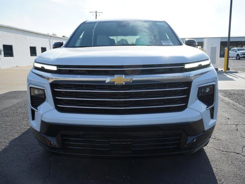 New 2026 Chevrolet Traverse High Country image 8