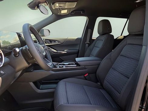 New 2026 Chevrolet Equinox LT FWD image 16