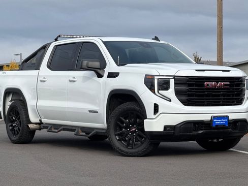 Used 2022 GMC Sierra 1500 Elevation image 1