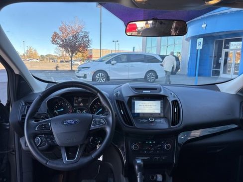 Used 2018 Ford Escape SE w/ SE Sport Appearance Package image 22