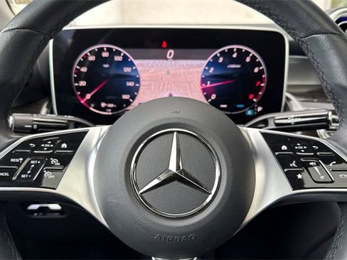 Used 2025 Mercedes-Benz GLC 300 4MATIC image 35