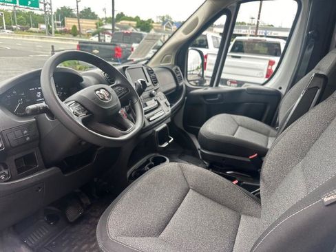Used 2023 RAM ProMaster 2500 image 13