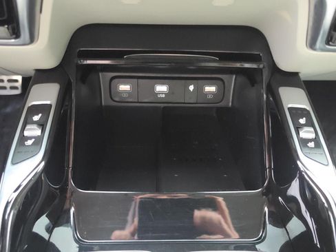 Used 2023 Kia Sorento SX Prestige w/ Panoramic Sunroof Package AWD/4WD image 47