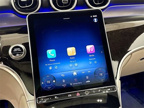 Used 2025 Mercedes-Benz GLC 300 4MATIC image 14