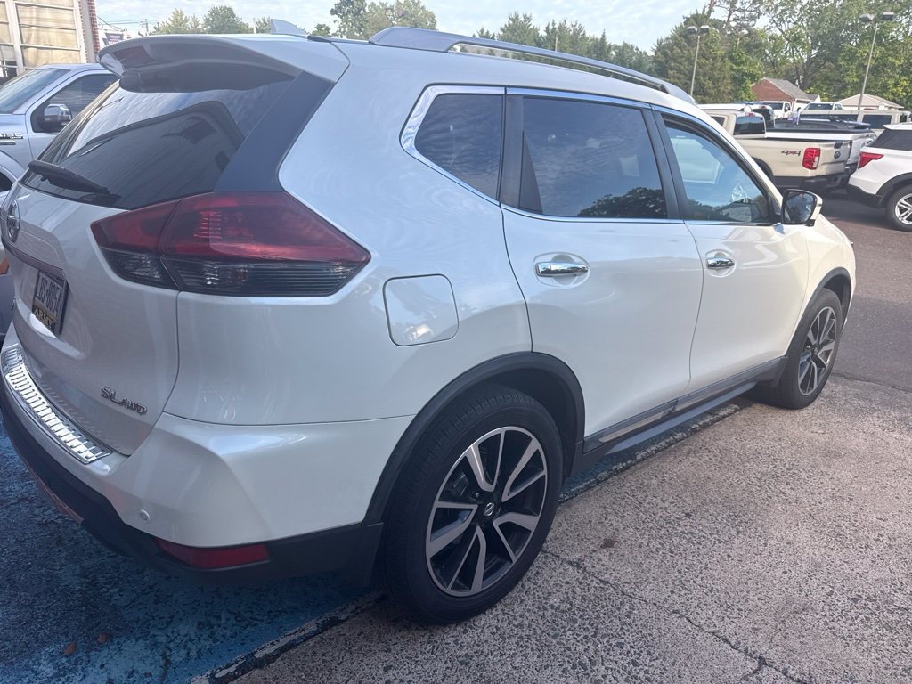 Used 2019 Nissan Rogue SL w/ Premium Package AWD/4WD image 3
