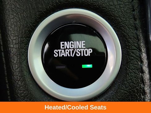 Used 2018 Cadillac Escalade Luxury AWD/4WD image 19