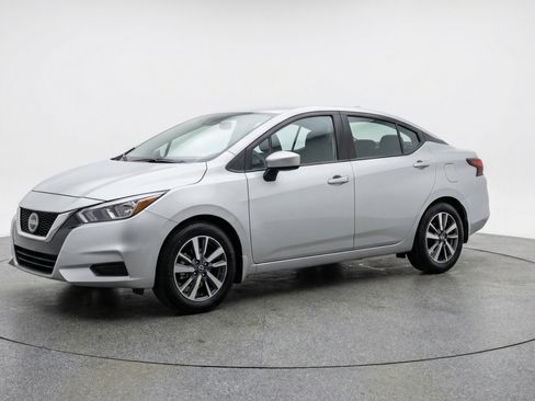 Used 2025 Nissan Versa SV FWD image 3
