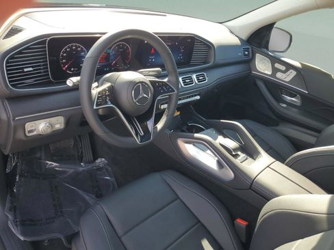 New 2026 Mercedes-Benz GLS 450 4MATIC image 18