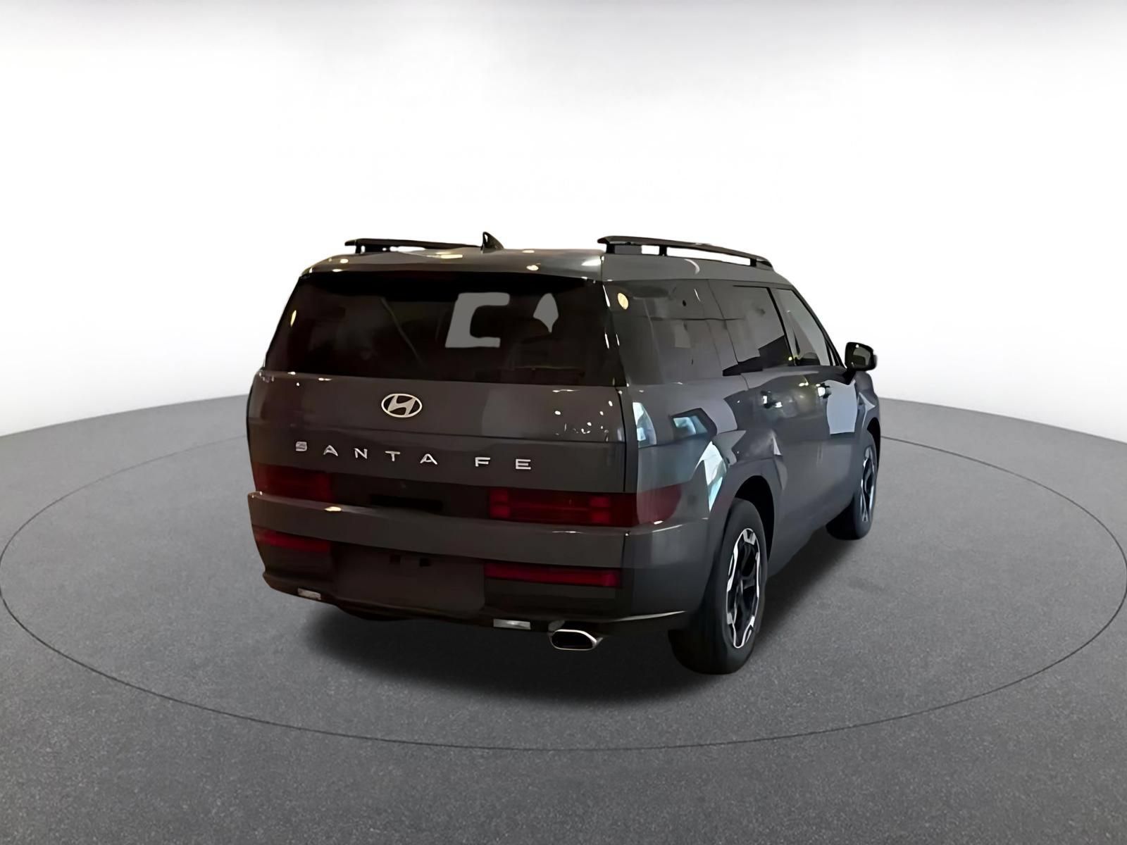 Used 2025 Hyundai Santa Fe SEL FWD image 12