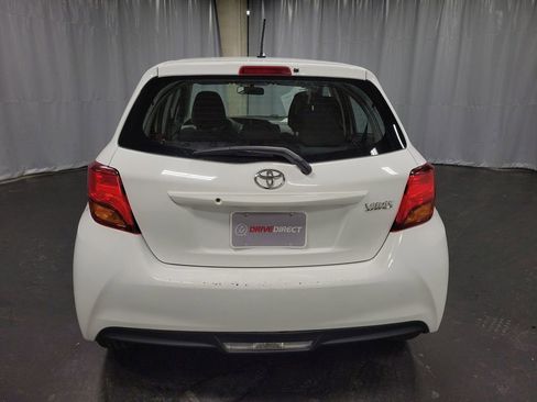 Used 2016 Toyota Yaris L image 7