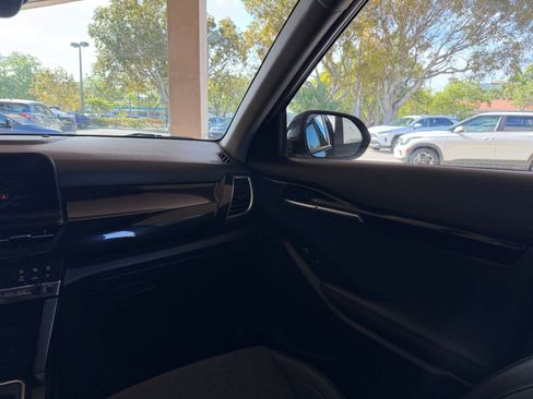 Used 2025 Kia Seltos S image 31