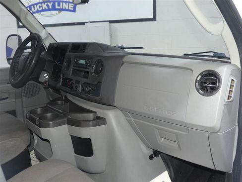 Used 2021 Ford E-350 and Econoline 350 Super Duty w/ Power Windows & Locks Group image 18