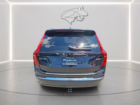 Used 2023 Volvo XC90 B5 Plus w/ Protection Package Premier AWD/4WD image 4