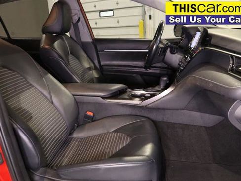 Used 2022 Toyota Camry SE image 21