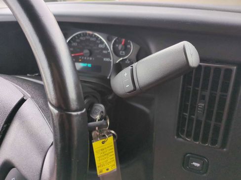 Used 2022 Chevrolet Express 2500 Extended w/ Driver Convenience Package image 15