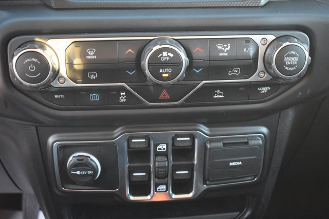 Used 2023 Jeep Wrangler Unlimited Sahara AWD/4WD image 27