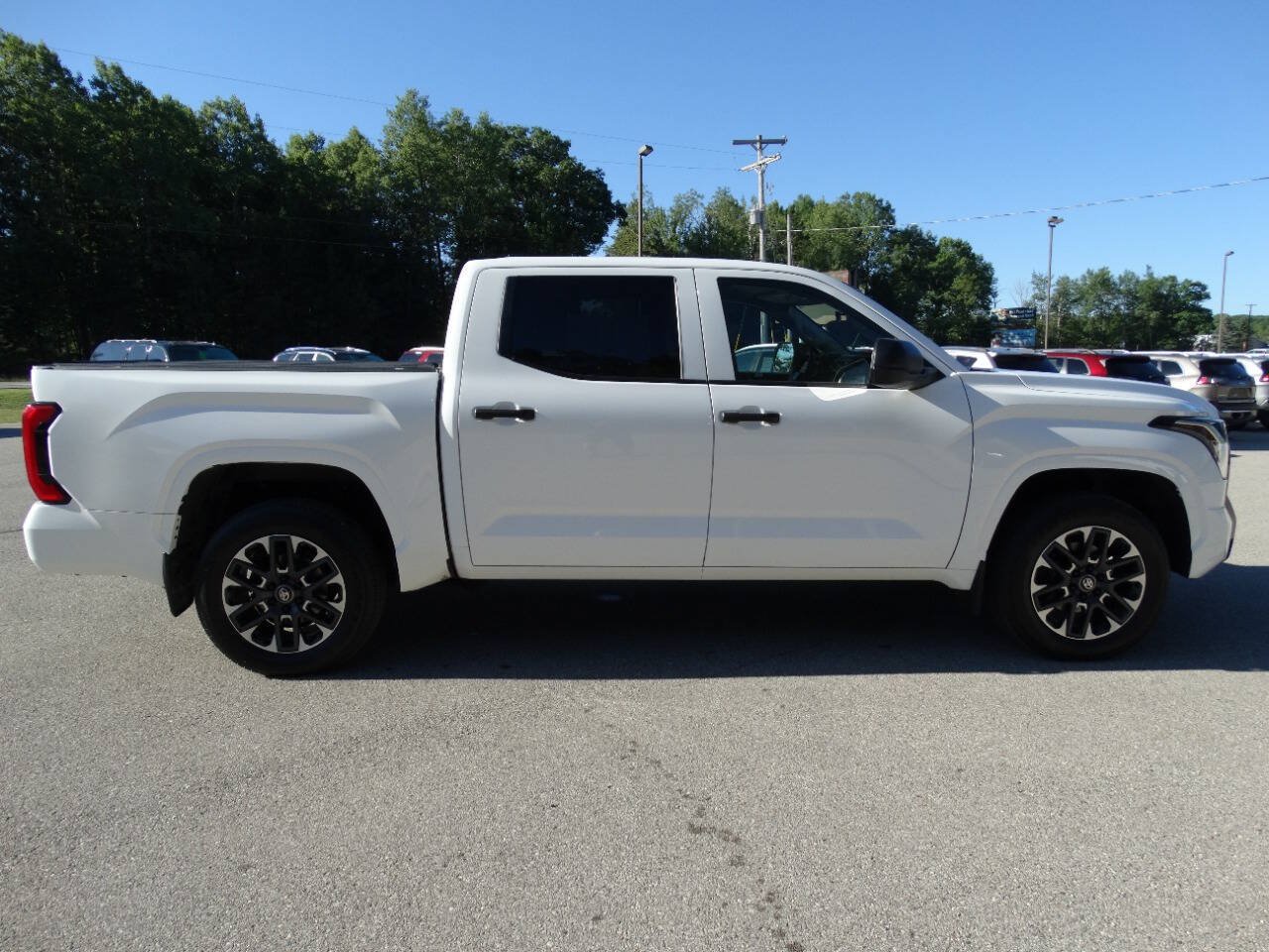 Used 2022 Toyota Tundra 4x4 CrewMax SR image 42