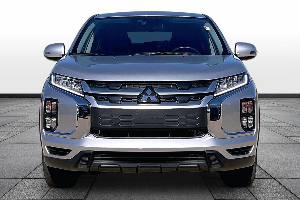 Used 2025 Mitsubishi Outlander Sport AWD image 3