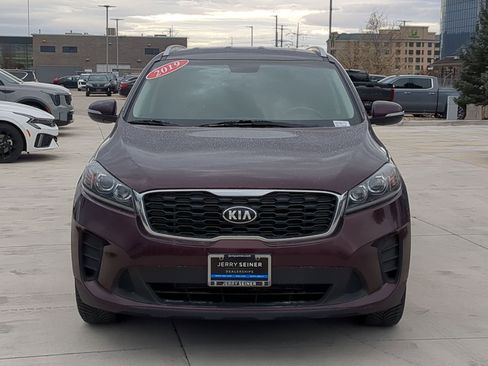 Used 2019 Kia Sorento LX w/ LX Convenience Package image 8