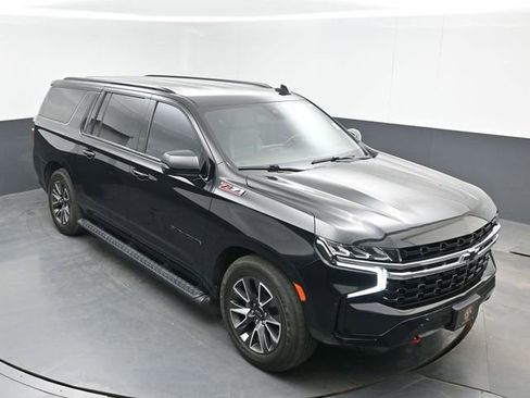 Used 2021 Chevrolet Suburban Z71 w/ Z71 Off-Road Package AWD/4WD image 19