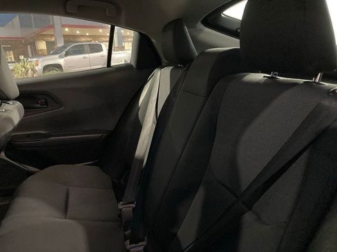 Used 2025 Toyota Prius LE FWD image 11