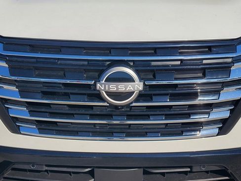 New 2026 Nissan Rogue Platinum w/ Platinum Premium Package image 11