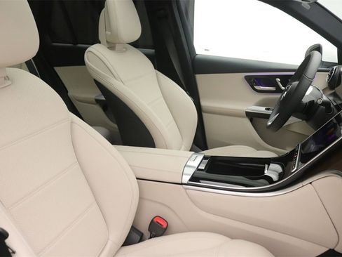 New 2026 Mercedes-Benz GLC 300 image 9